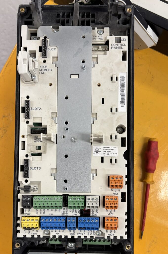 abb acs880 check connection elektronika